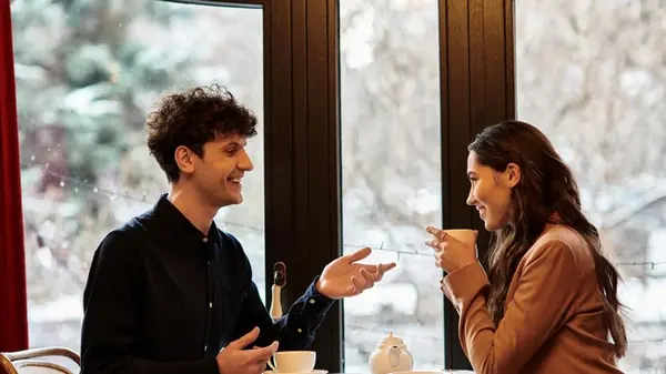 Это не «искра»: 5 тревожных сигналов, на которые нельзя закрывать глаза