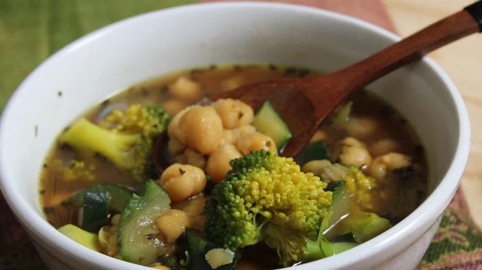 Суп из нута с брокколи: рецепт полезного блюда