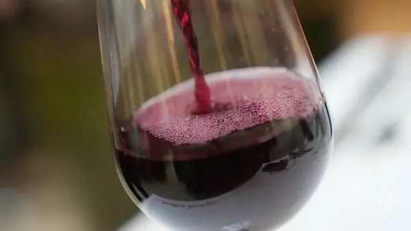 Выпил — и пожалел: 4 напитка, после которых похмелье наиболее болезненное