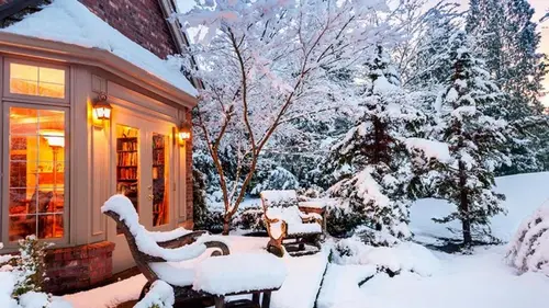 Как спасти сад от морозов — легкие и проверенные методы