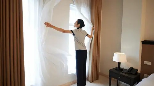 Дизайнеры назвали 6 стилей штор, которые лучше не вешать у себя дома