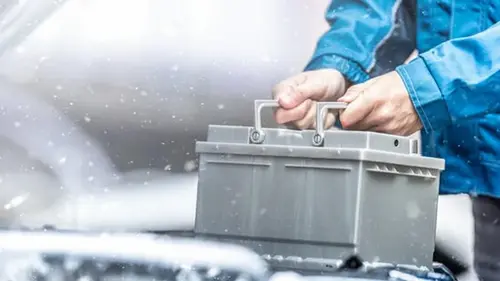 Сколько часов на самом деле нужно ехать, чтобы зарядить аккумулятор в мороз: почему он «умирает» зимой