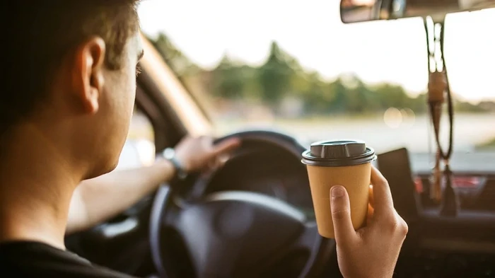 Почему кофе за рулем не бодрит, а усыпляет