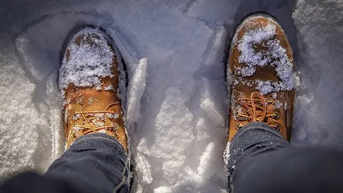 Как согреть ноги зимой, как утеплить обувь