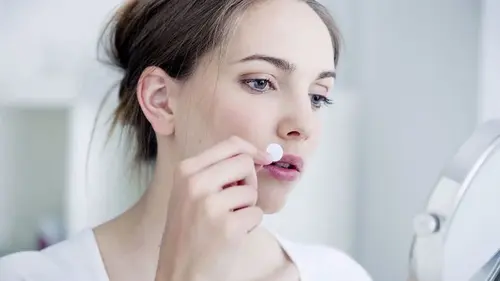 Пластыри от прыщей: 5 ошибок в использовании, которые вредят коже