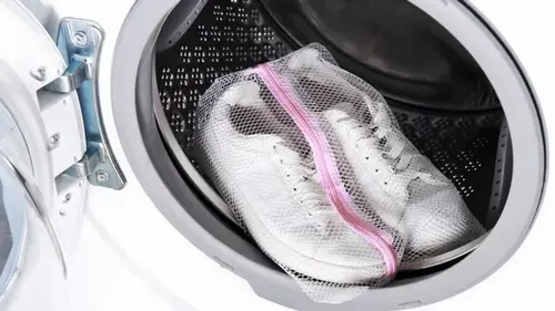 На каком режиме стирать кроссовки: подробная инструкция