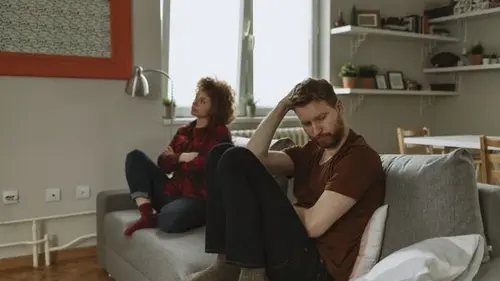 Ошибка «немытой чашки»: что на самом деле скрывают ваши ссоры по пустякам