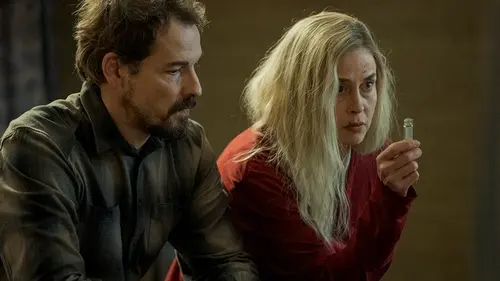 Лучшие сериалы февраля 2026: новые сезоны «Линкольна для адвоката», «Ночного агента» и «Монарха»