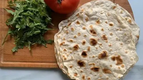 Забудьте о магазинном хлебе: бездрожжевой лаваш, который готовится за считанные минуты
