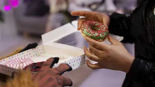 Никогда не покупайте эти пончики. Три признака указывают на низкое качество