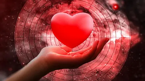 Четыре знака Зодиака настигнет карма в любви в День святого Валентина