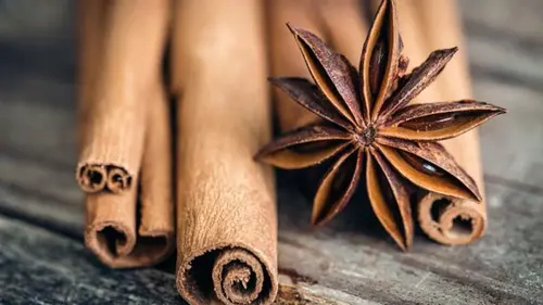 Не только в выпечке: 6 трюков с корицей, которые облегчают жизнь