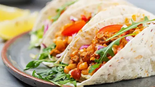 Сытная тортилья на завтрак за 8 минут: быстро и очень вкусно