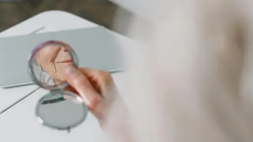 Резкое старение в 44 и 60 лет: как можно уменьшить влияние времени