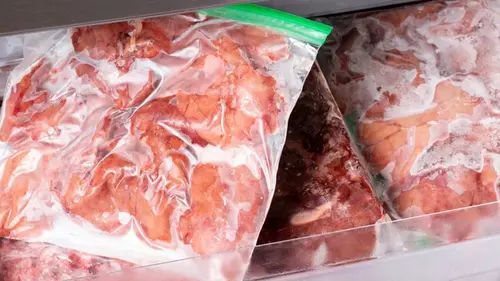 Сколько на самом деле можно хранить замороженное мясо: не полгода и не год