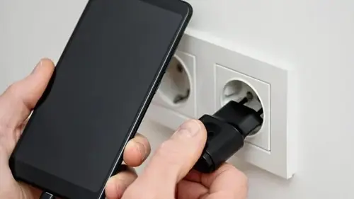 Раздражает, что телефон долго заряжается? Проверьте, не делаете ли вы эти 3 ошибки