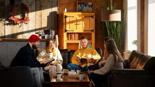 Какие три вещи нельзя делать в гостях и почему: эти народные приметы не стоит игнорировать