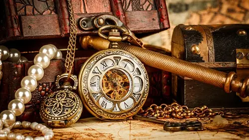 Ценители антиквариата раскупают эти вещи в первую очередь: что сейчас в цене