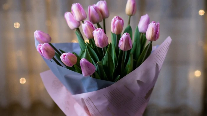 Тюльпаны будут стоять в вазе значительно дольше — что нужно делать