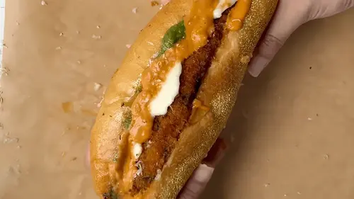 Хрустящий куриный сэндвич с пармезаном — рецепт блюда, которое затмит любой бургер