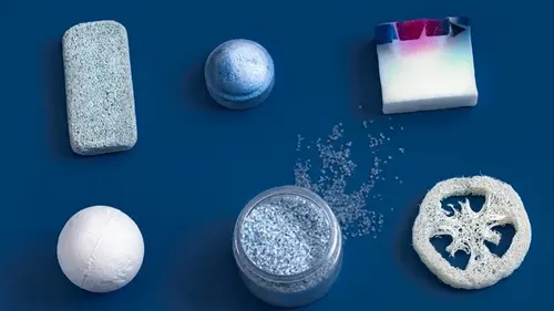 Убивает налет за минуты: как можно использовать таблетки от посудомойки