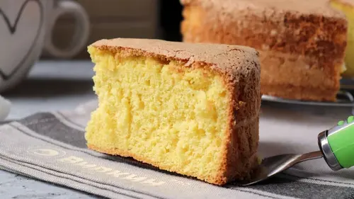 Лайфхак из TikTok: как быстро и просто разрезать бисквит без ножа