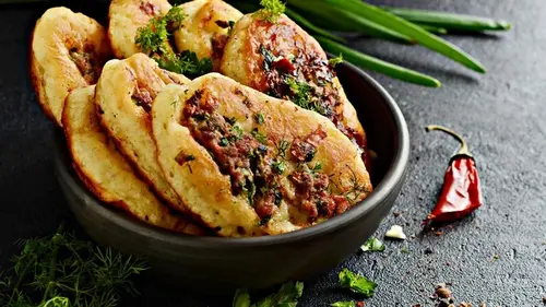 Оладьи с фаршем на кефире: простой и вкусный рецепт обеда