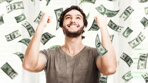 Люди, родившиеся в эти 4 даты, притягивают достаток в зрелом возр...