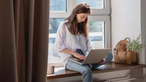 Люди, которые сидят, поджав ногу под себя, имеют эти особые 11 черт характера