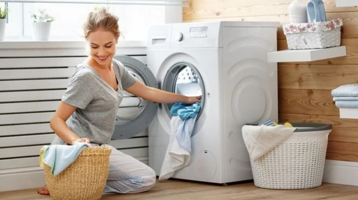 Постирали — а белье воняет: как это исправить раз и навсегда