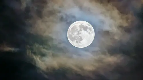 Рожденные под влиянием Луны: 4 даты рождения с самой сильной инту...