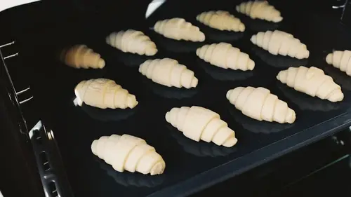 Вы всю жизнь мыли противень зря: простой трюк для запекания делае...