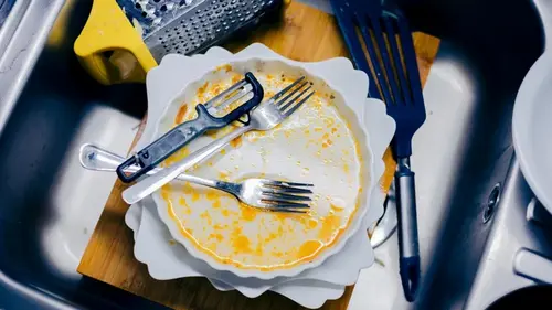 Люди, которые оставляют грязную посуду в раковине, имеют эти 9 че...