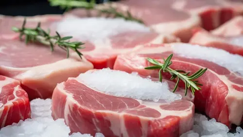 Почему ни в коем случае нельзя мыть мясо перед приготовлением: секрет ...