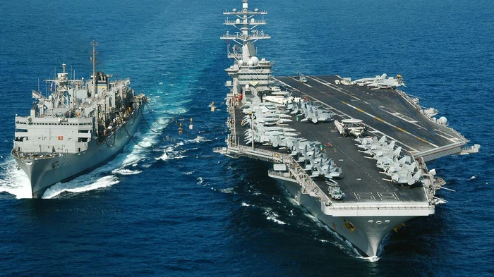 Жесткое правило: почему истребители сбрасывают топливо перед посадкой на авианосец США