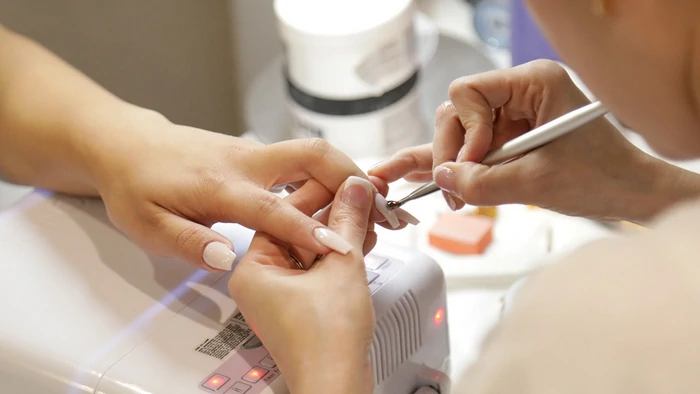 Маникюр без стресса — ошибки, которых стоит избегать в салоне