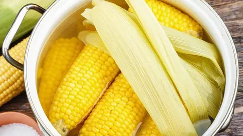 Кукуруза будет нежной, ароматной и вкусной даже без сливочного масла: ...