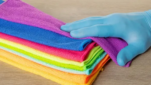 12 средств для уборки, которые опытные уборщики никогда не использоват...