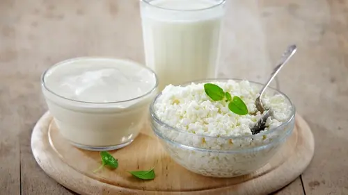 Эксперты назвали 8 фруктов, которые лучше всего сочетать с творогом