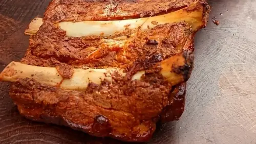 Свиные ребрышки на огне: рецепт сочного мяса