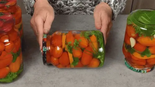 Как приготовить идеальный маринад, чтобы помидоры получились вкус...