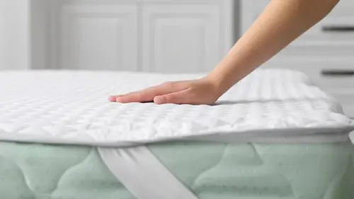 Как часто матрасу нужна профессиональная чистка: эксперты указали на с...