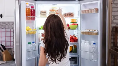 Диетолог назвал продукт, который стоит всегда иметь в холодильнике пос...