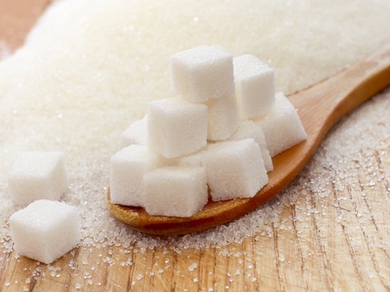 Какой сахар лучше и полезнее: песок или рафинад?