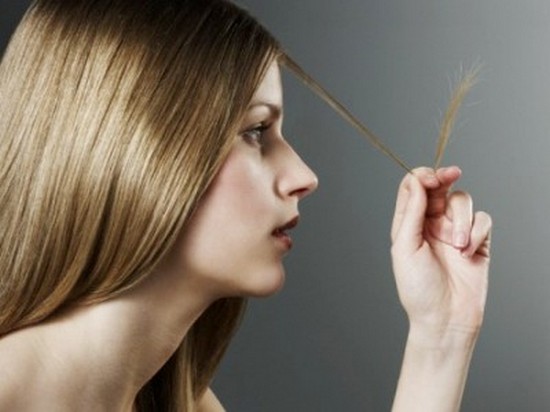 Выпадение волос: основные причины возникновения и полезные советы по предотвращению