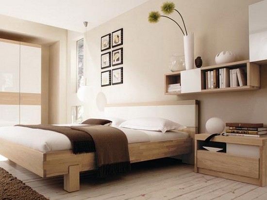 Узкая спальня: как создать простор и уют