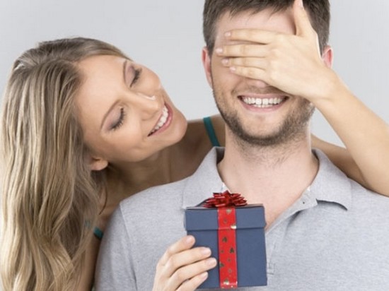 Подарки для мужчин: что можно и нельзя дарить