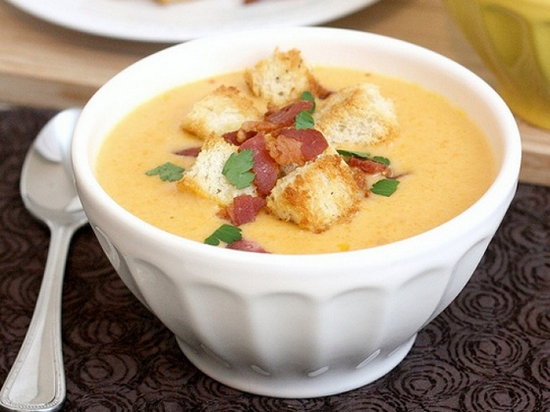 Сливочный суп - пюре с картофеля с гренками (рецепт)